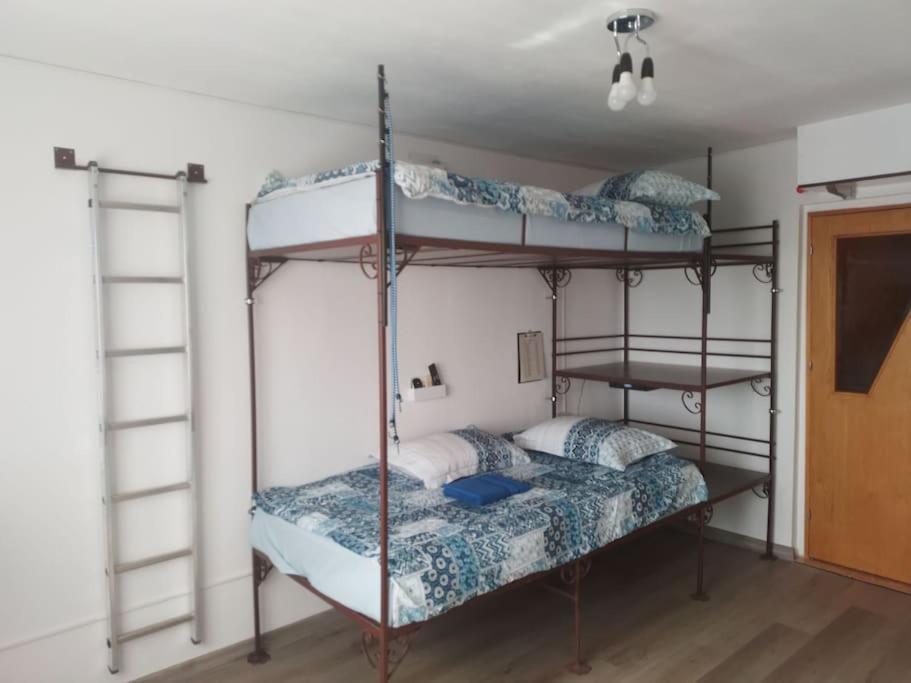 Appartement Mic Dormitor Informativ Turistic à Bucarest Extérieur photo